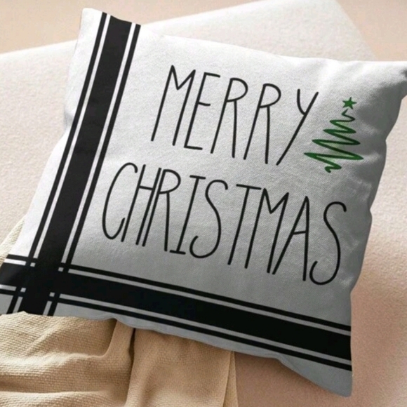 NEW!  Christmas  pillowcase - BTQ - Picture 1 of 8